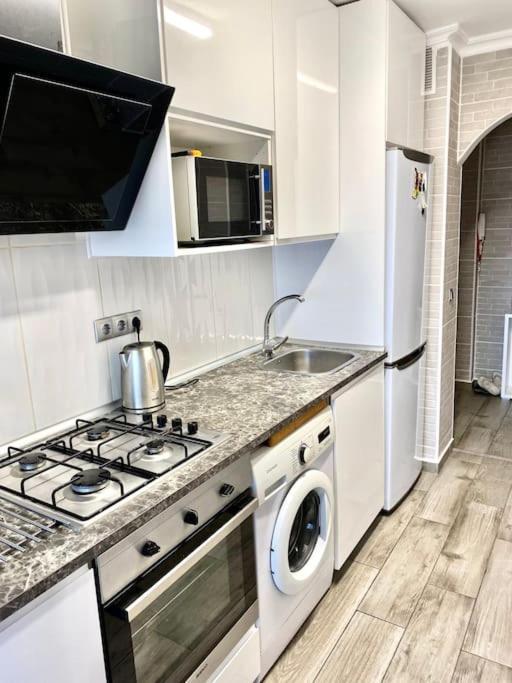 Shared Apartment! Piso Compartido! Общая Квартира! Sewilla Zewnętrze zdjęcie